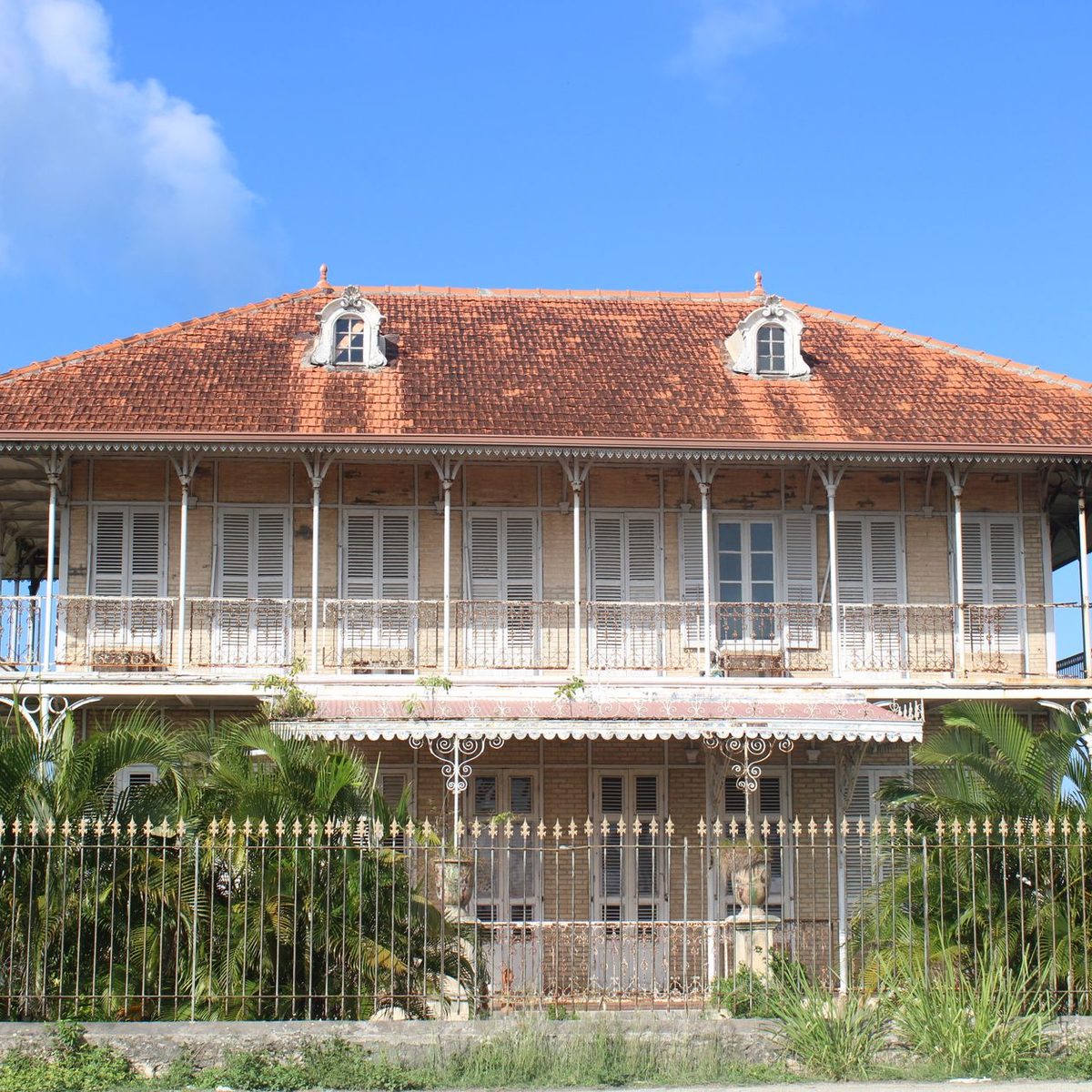 Guadeloupe - Roamex | Buy eSIM for International Travel